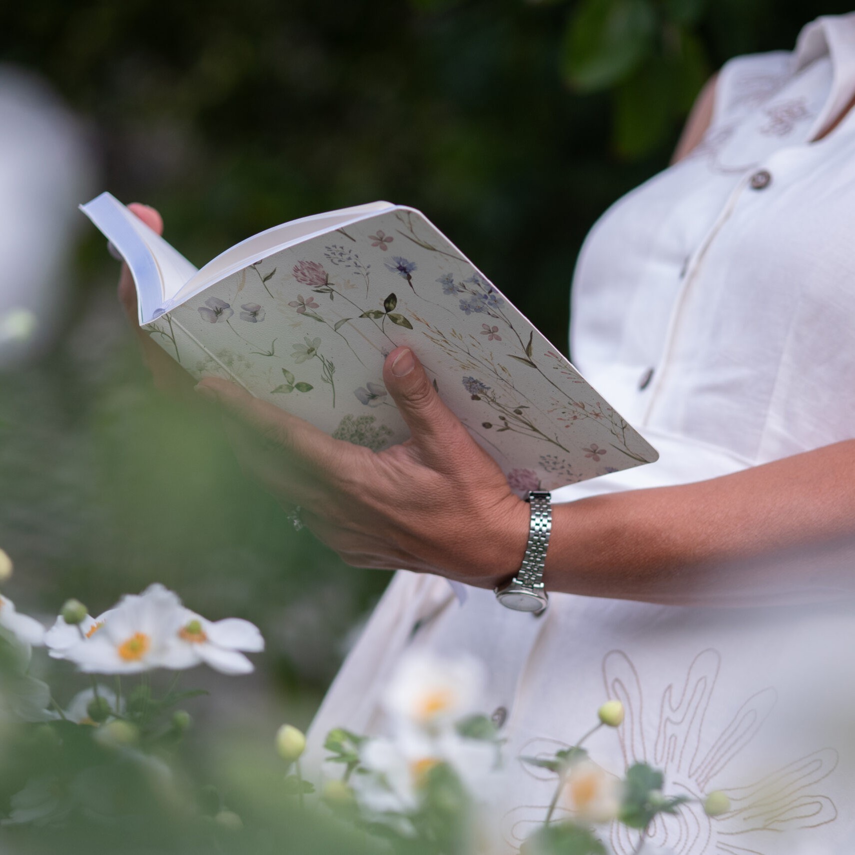 A biciklis írónő - Interjúk