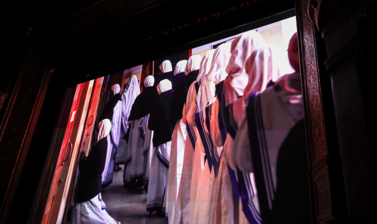 Ajánlók - Fény a sötétségben