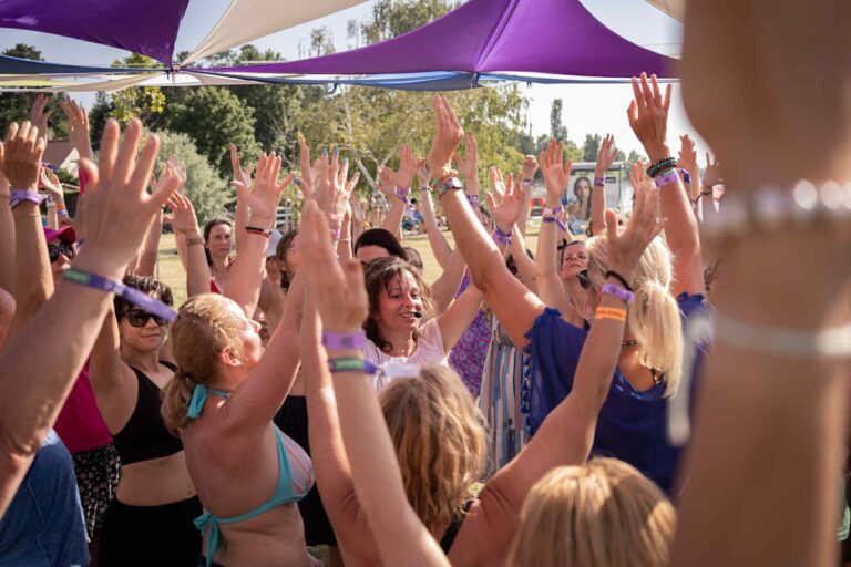 Ajánlók - NIA, az élet tánca